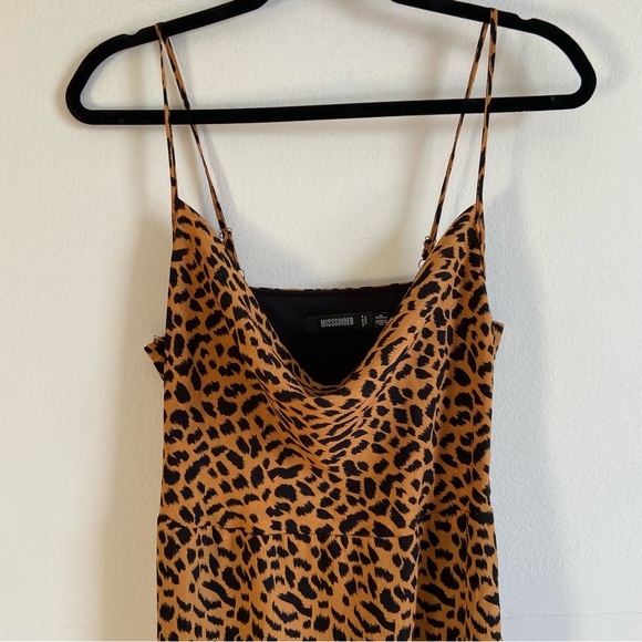 Misguided cowl neck leopard print midi dress - Picture 3 of 12